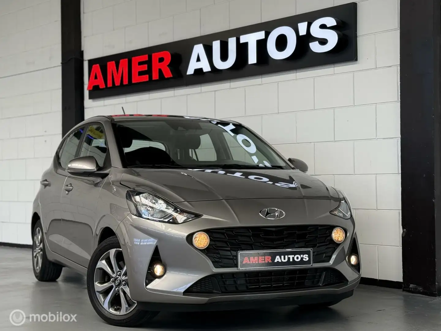 Hyundai i10 1.2 MPI Automaat/1e eigenaar/dealer onderhouden! Gris - 1