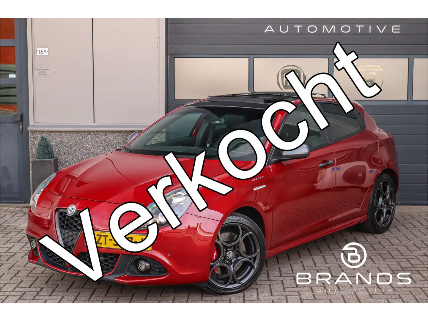 Alfa Romeo Giulietta 1.75 TBI Veloce Leder Pano Bose Parelmoer Dealer o Rood - 1