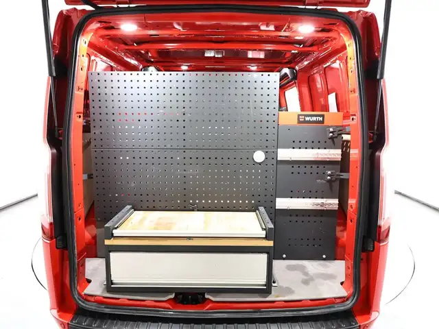 Ford Transit Custom view 6
