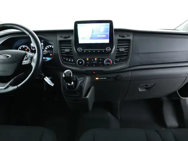 Ford Transit Custom view 9