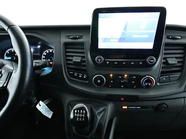 Ford Transit Custom view 11