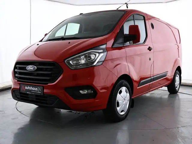 Ford Transit Custom view 3