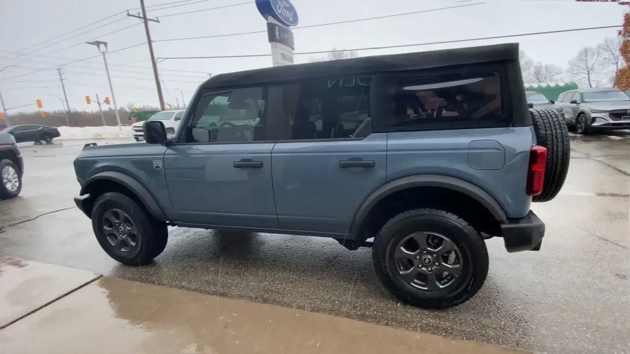 Ford Bronco снимка Ford Bronco