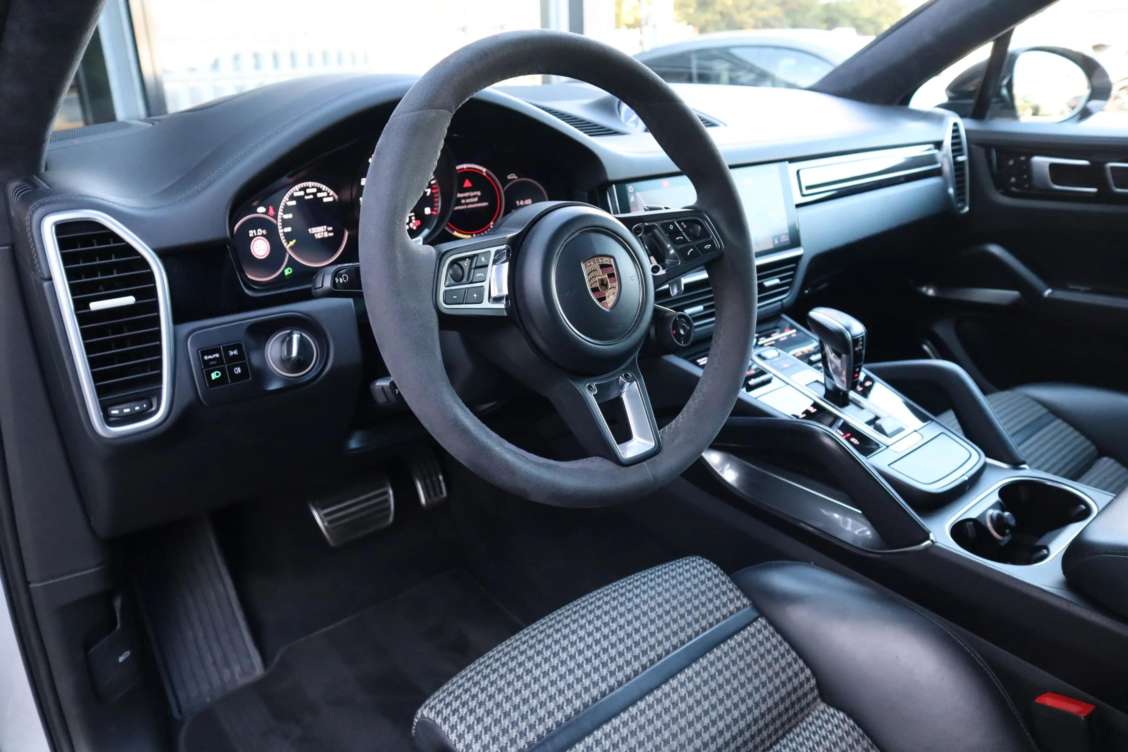 Porsche Cayenne Coupé 4.0 Turbo S E-Hybrid | Keramisch, Carbon, Bu — photo 21