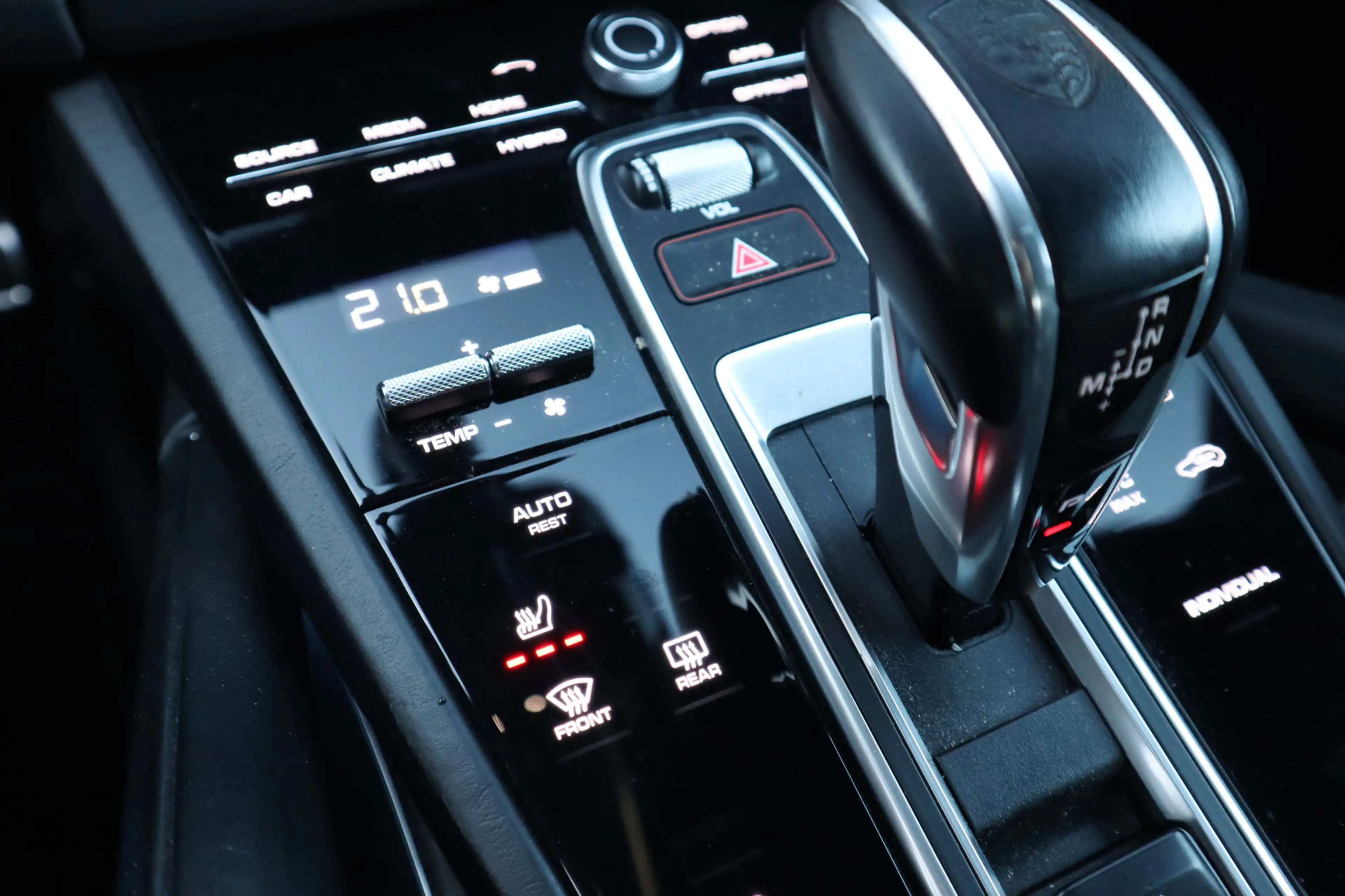 Porsche Cayenne Coupé 4.0 Turbo S E-Hybrid | Keramisch, Carbon, Bu — photo 36