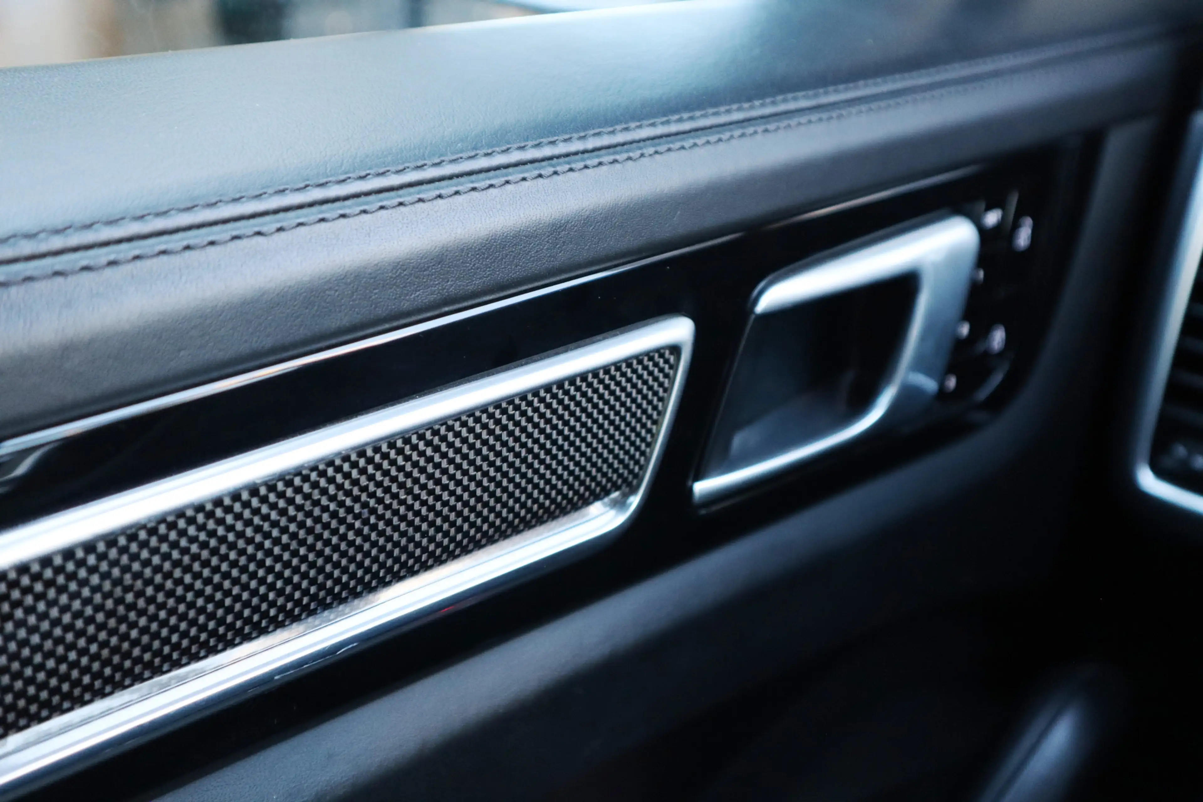 Porsche Cayenne Coupé 4.0 Turbo S E-Hybrid | Keramisch, Carbon, Bu — photo 24