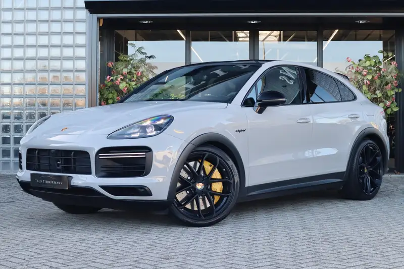 PORSCHE Cayenne Coupe