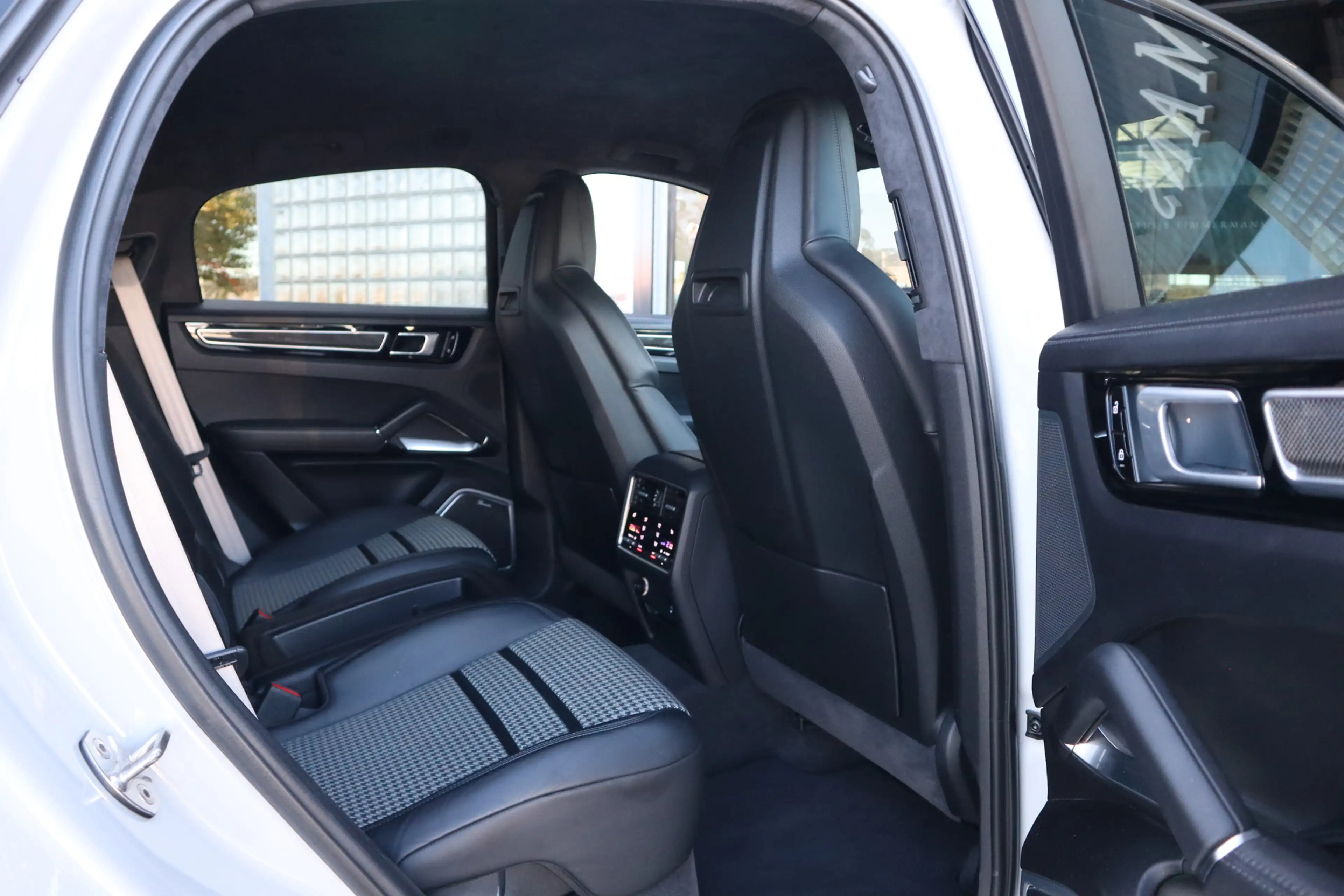 Porsche Cayenne Coupé 4.0 Turbo S E-Hybrid | Keramisch, Carbon, Bu — photo 18