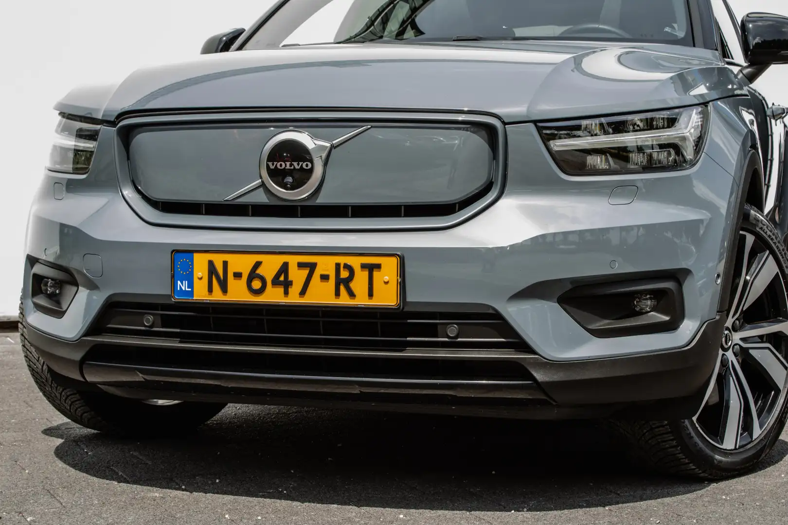 Volvo XC40 Recharge Pro Panoramadak/ Trekhaak/ Stoel-stuurver Grijs - 2
