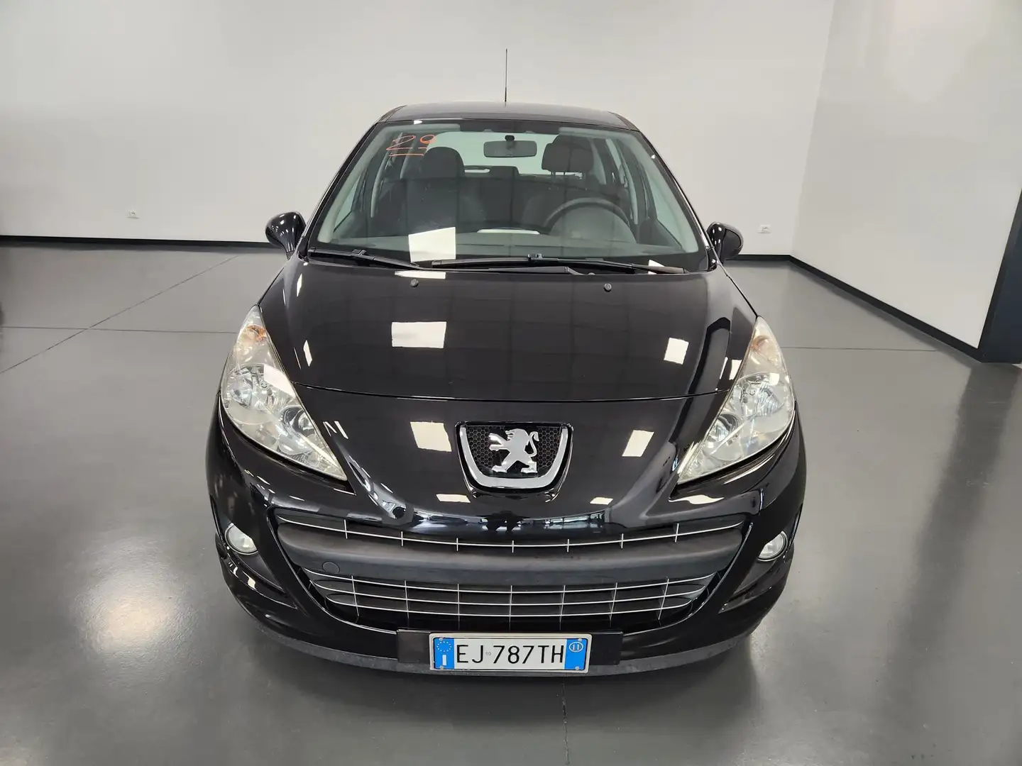 Peugeot 207 207 5p 1.4 hdi 8v Access 70cv+ OK NEOPATENTATI Nero - 2
