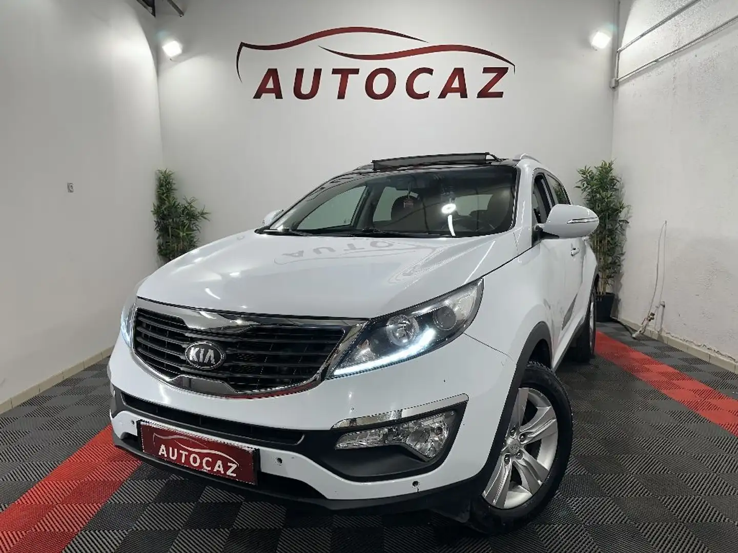 Kia Sportage 1.7 CRDi 115 ISG 2WD Premium +CAMERA/TOIT OUVRANT Blanc - 1