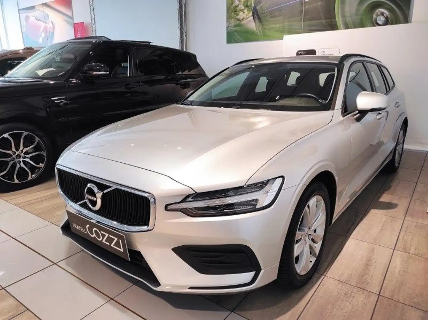 Volvo V60 (2018-->) - V60 B4 (d) Geartronic Momentum Busines Argento - 2