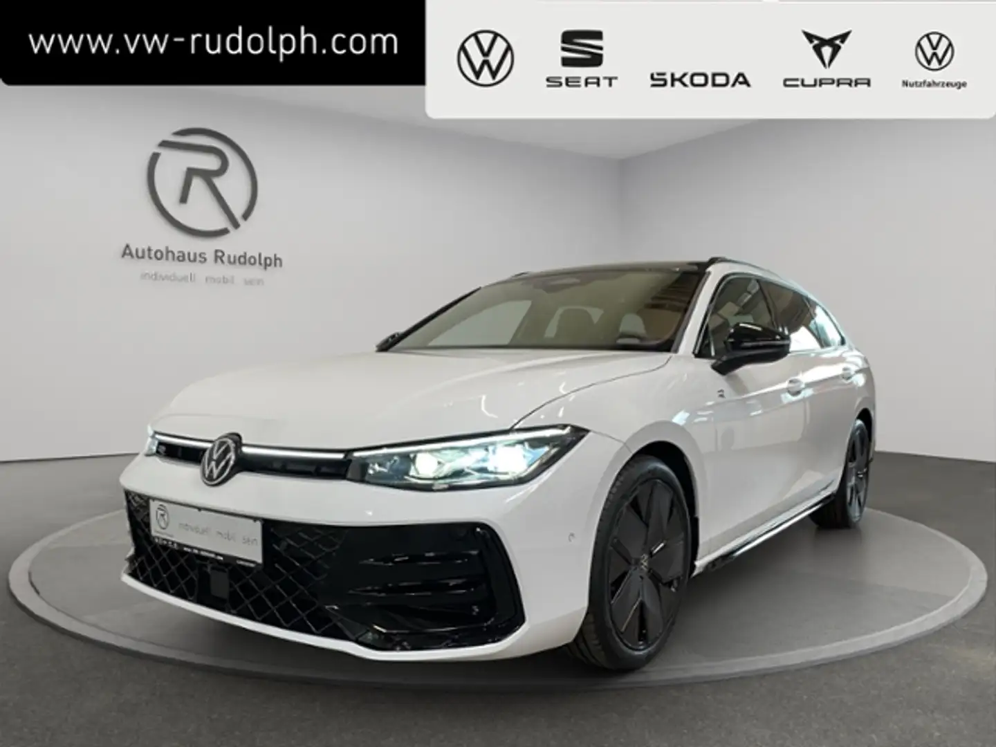 Volkswagen Passat Variant B9 2.0 TDI 4Motion DSG R-Line Signature Weiß - 1