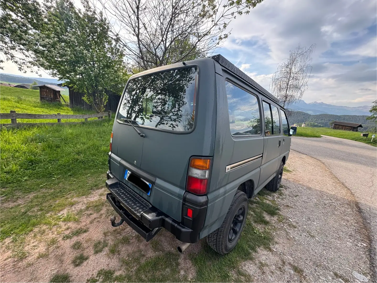 Mitsubishi L300 - 1