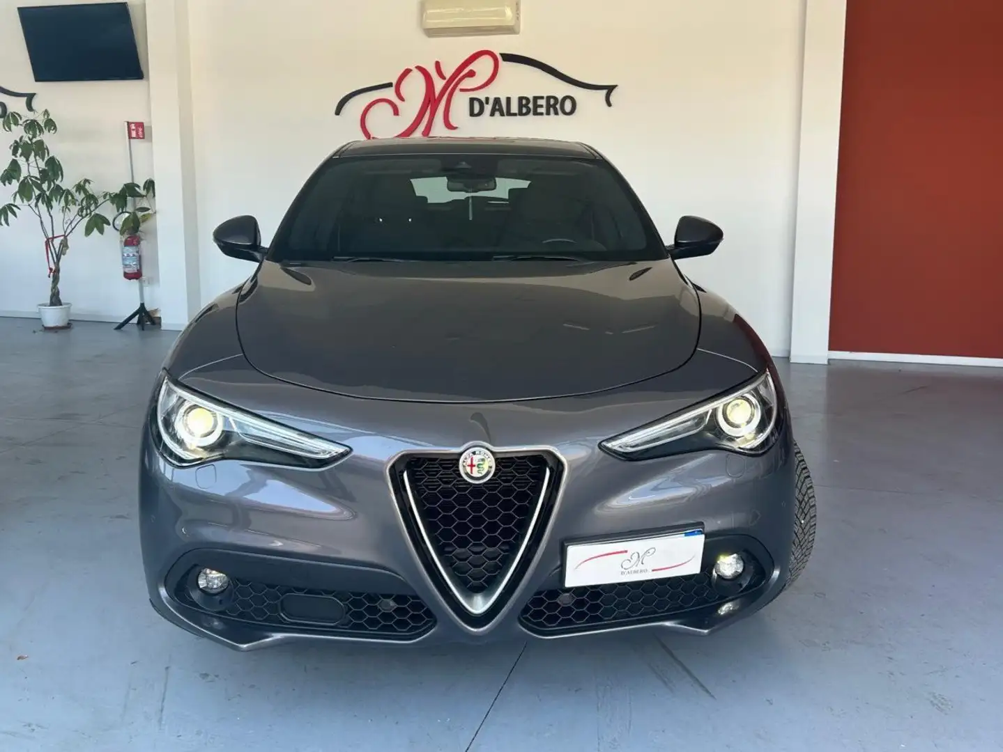 Alfa Romeo Stelvio 2.2 Turbodiesel 190 CV AT8 Q4 Ti Grau - 2