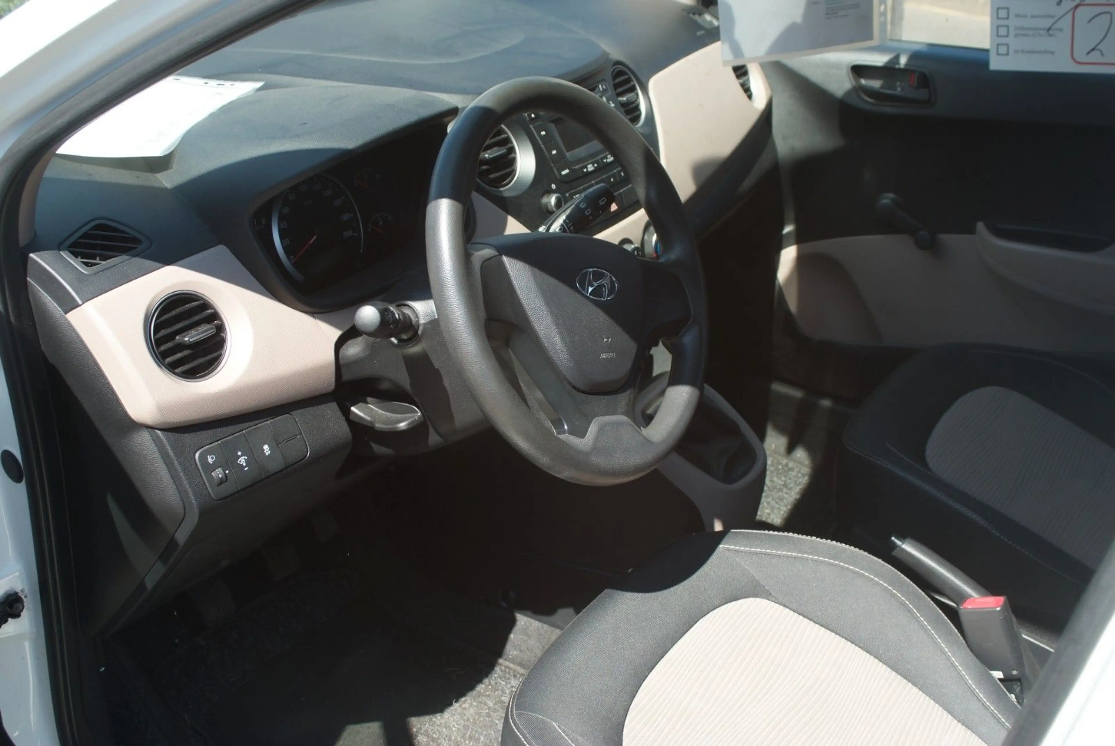 Hyundai i10 Classic — photo 5