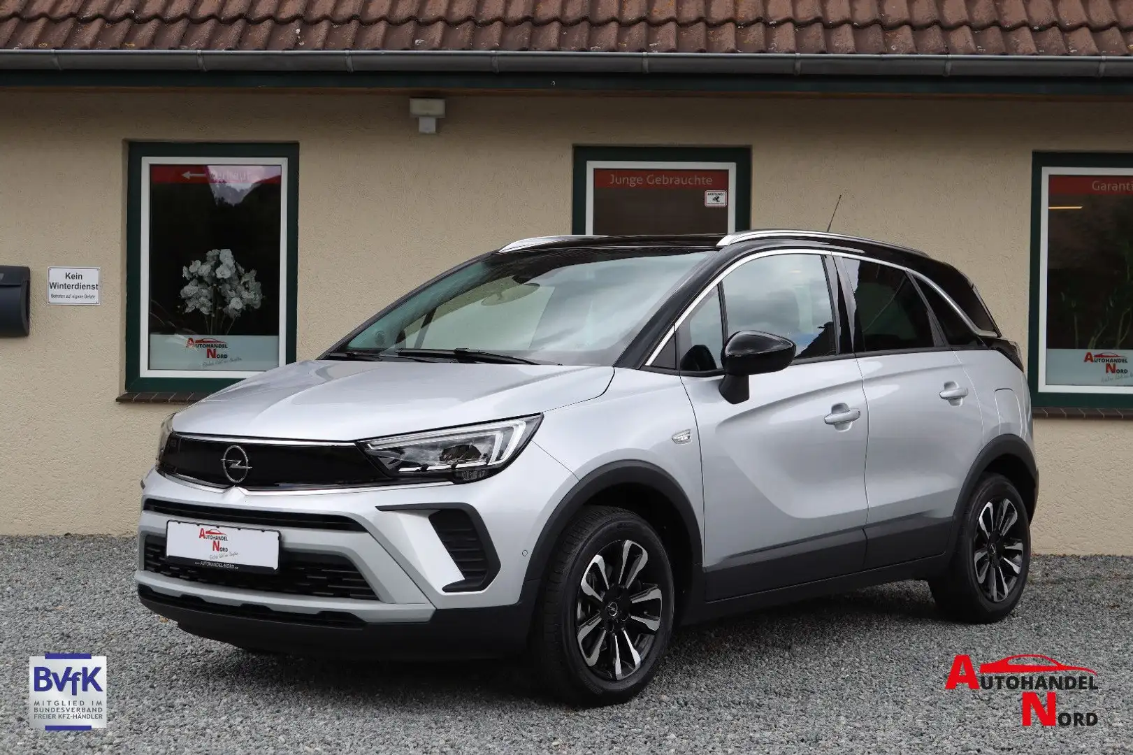 Opel Crossland X Crossland 1.2 T Elegance Panorama/LED/Navi/Rückf Stříbrná - 1