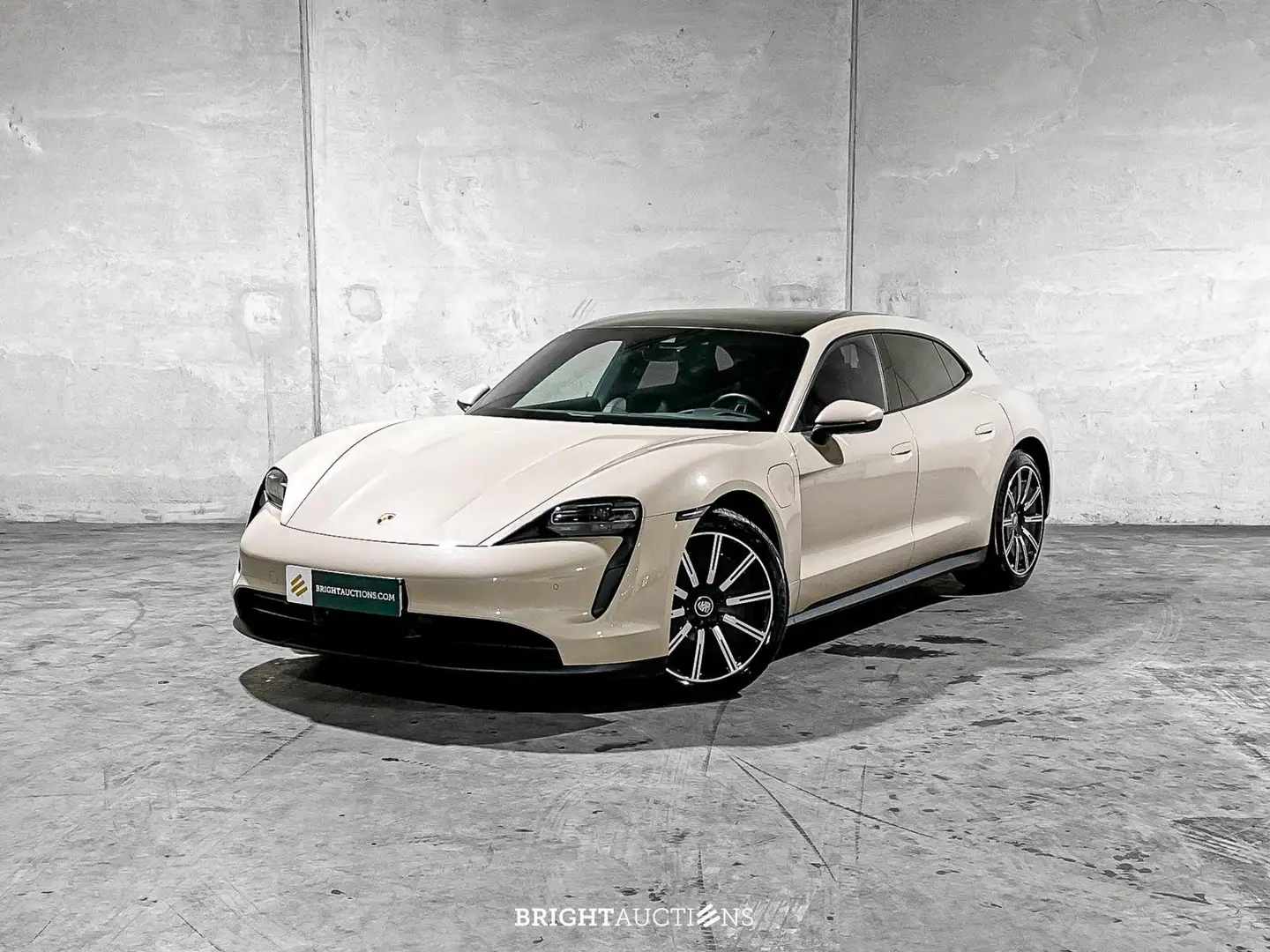 Porsche Taycan Sport Turismo 79kWh Bruin - 2