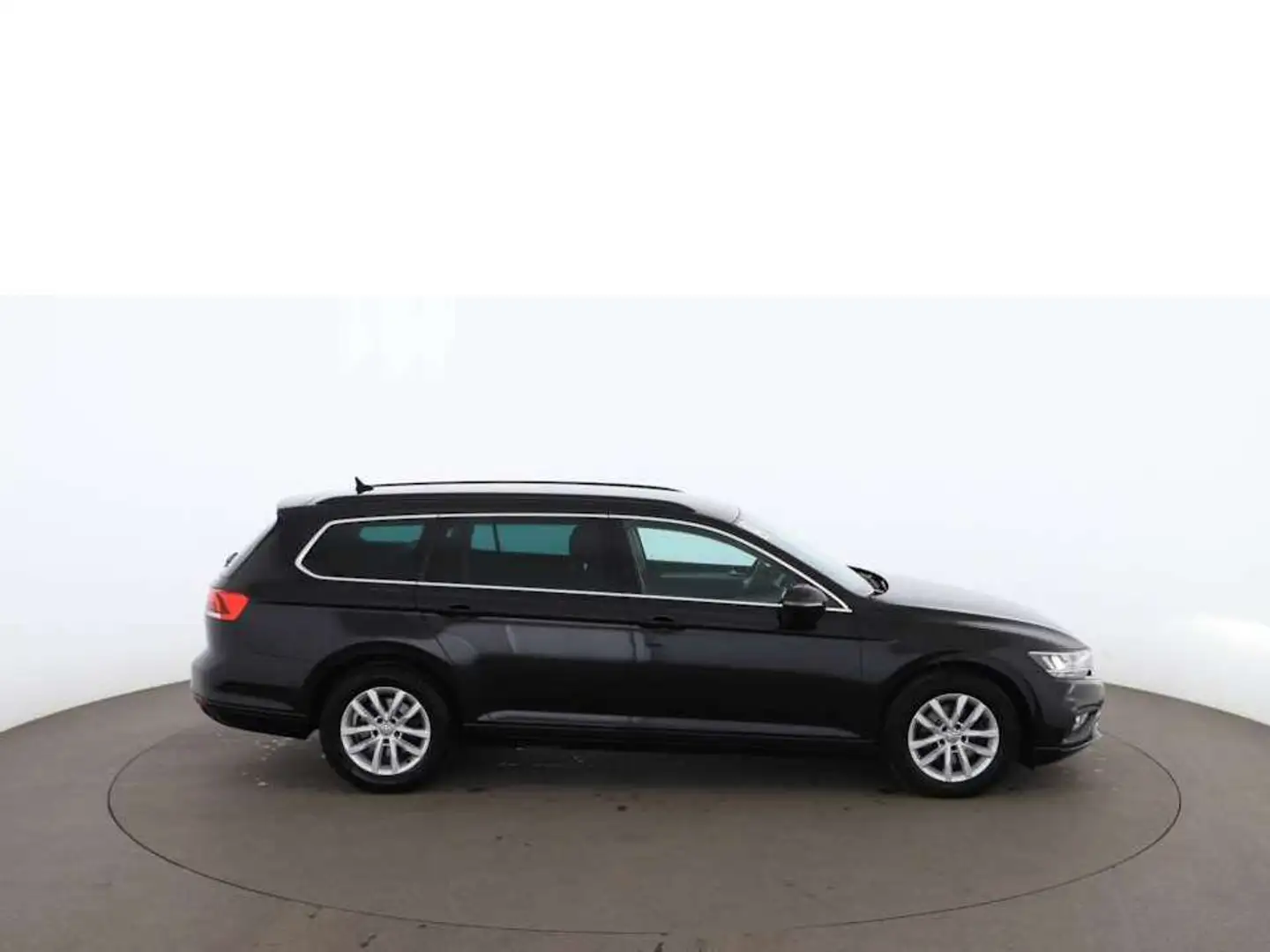 Volkswagen Passat Variant 2.0 TDI Business Aut LED RADAR Schwarz - 2
