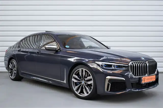 BMW 760 Li+Manufaktur+Sky-Lounge+Kühlschrank+B&O+TV