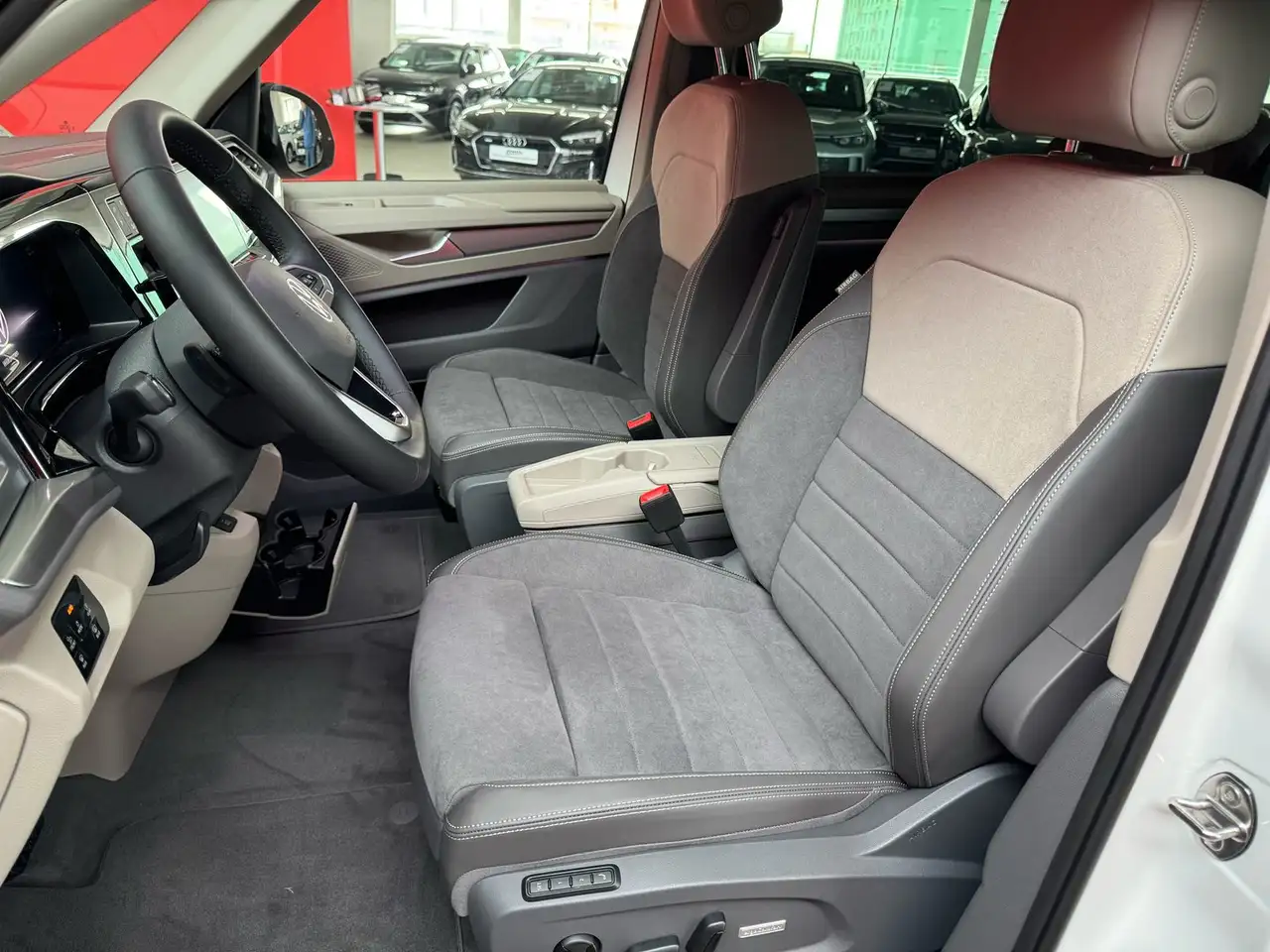 Volkswagen T7 Multivan 2026 — фото 13