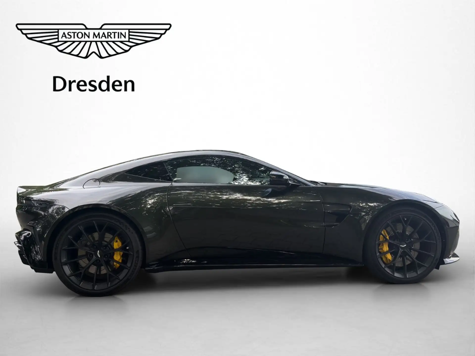 애스턴마틴 V8 Coupe 2025 블랙 사진 7