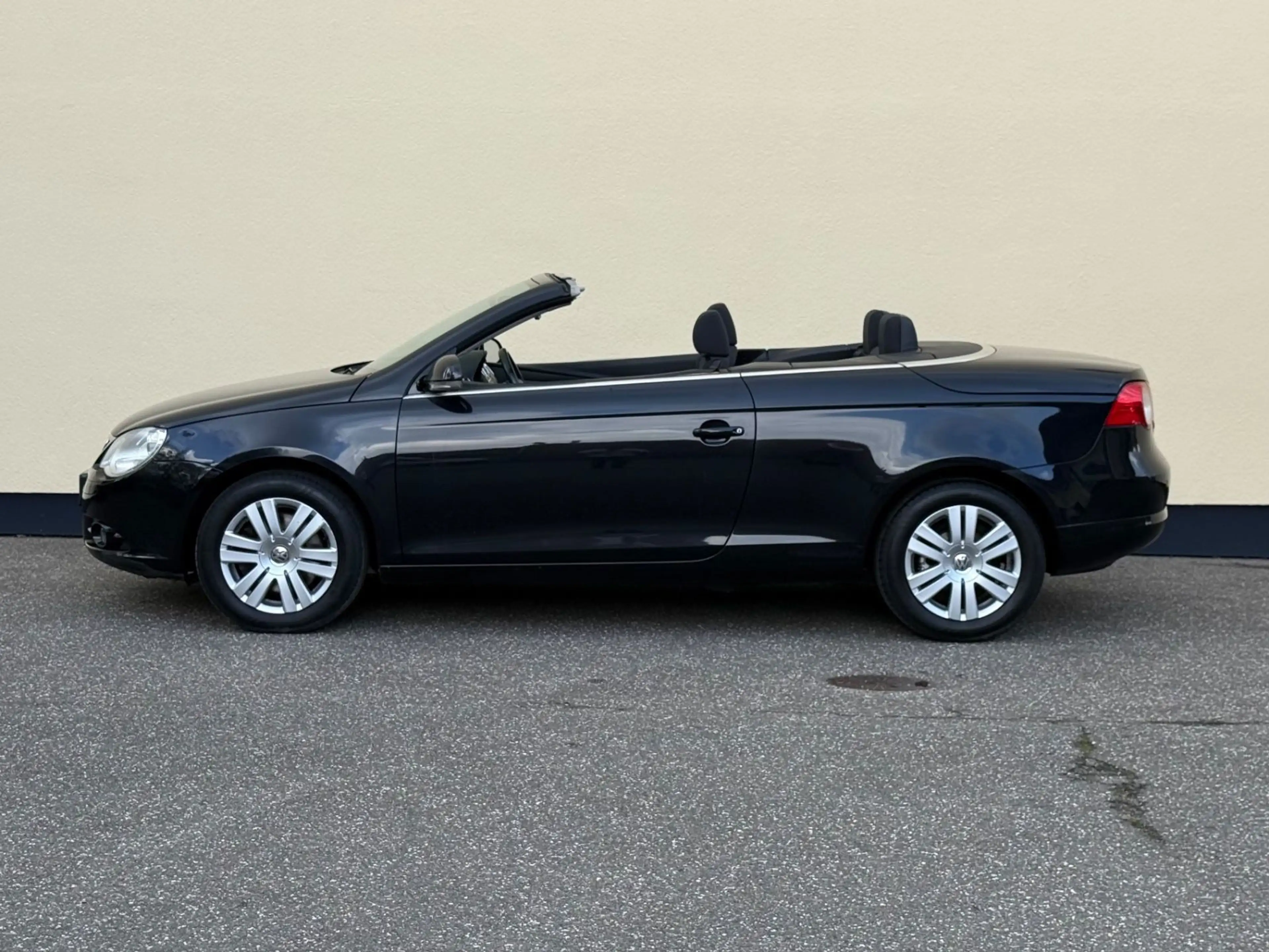 Volkswagen Eos 2.0 TDI KLIMAAUTOM. AHK  TÜV TEMPOMAT SHZ — photo 7