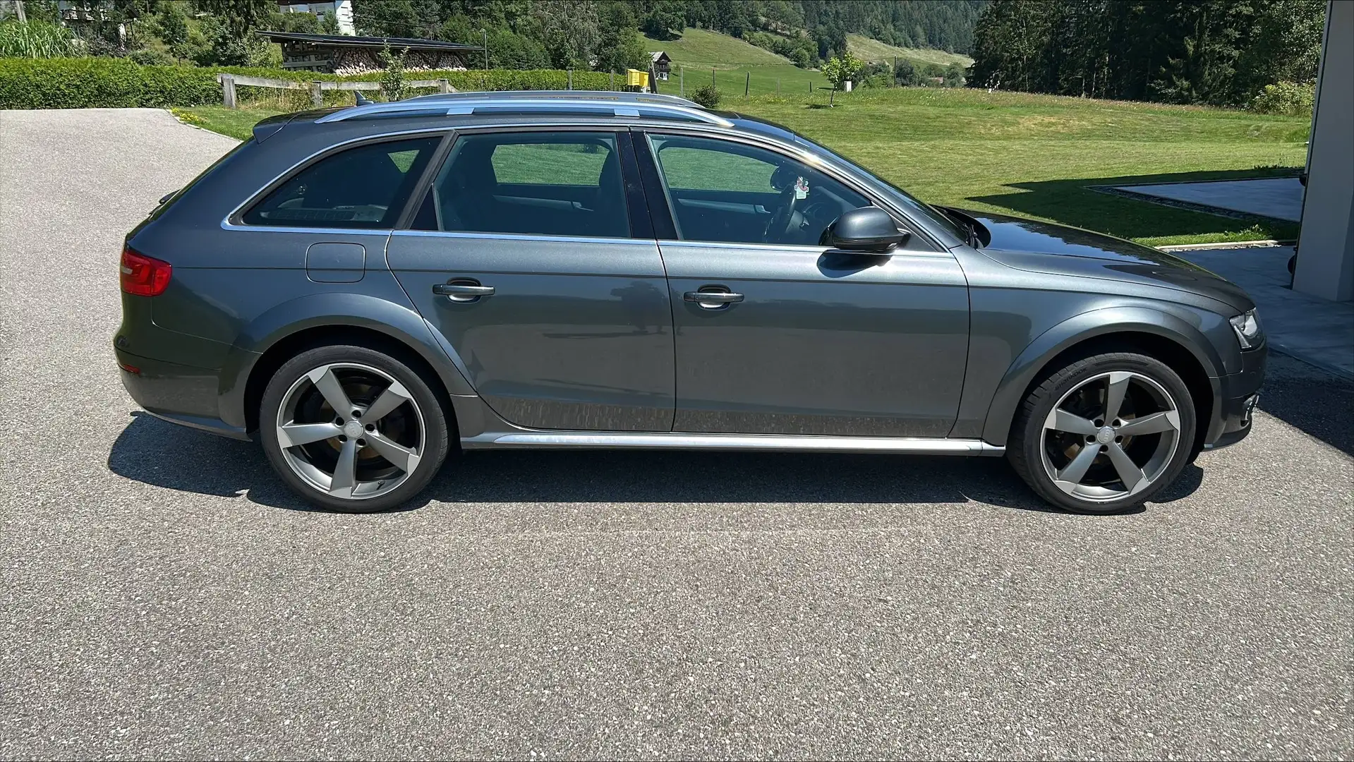 Audi A4 allroad A4 Allroad 2,0 TDI quattro Daylight Daylight Grau - 2