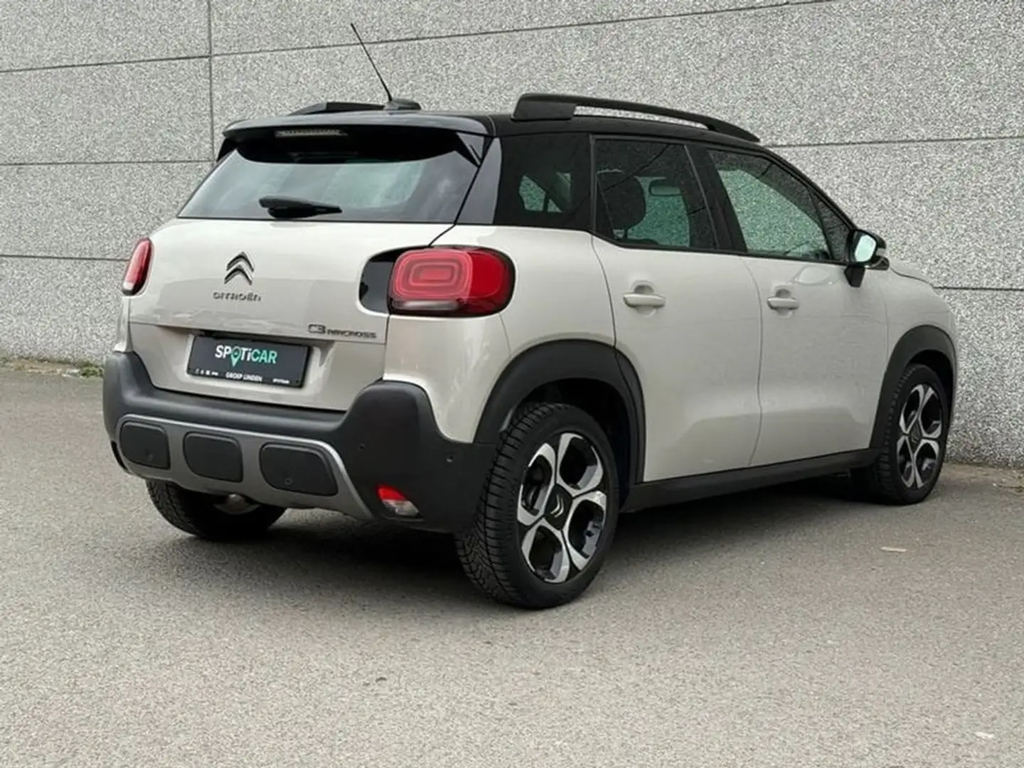 Citroen C3 Aircross 1.5 HDI 110PK Shine *GPS*CAMERA*BLIND SPOT*AIRCO Beige - 2