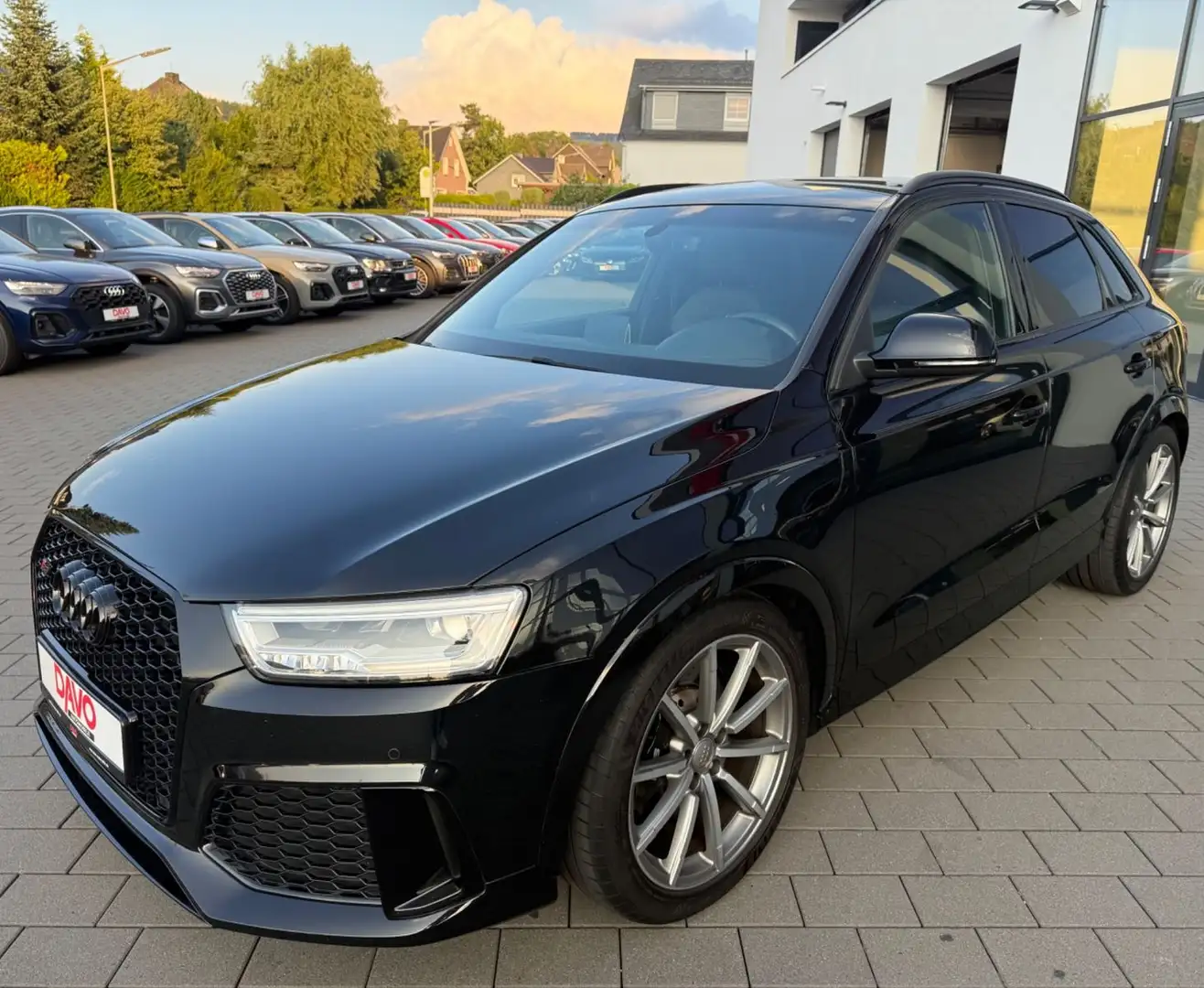 Audi RS Q3 2.5 TFSI quattro/BOSE/LED/MMI/AHK Schwarz - 1