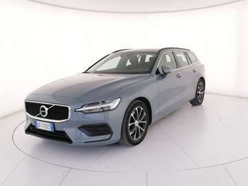 2.0 b3 Momentum Business Pro auto 8m my21