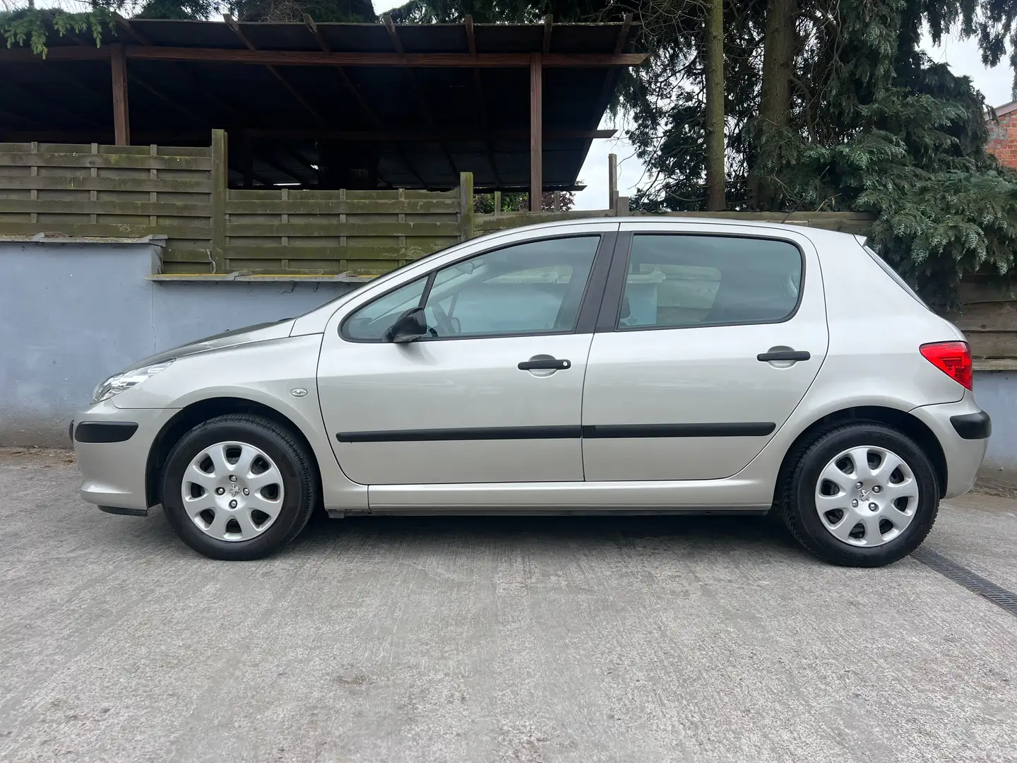 Peugeot 307 1.4i Confort (79955 km) Beige - 2