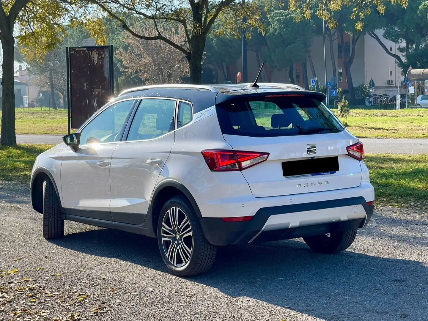 SEAT Arona 1.0 ecotsi Xcellence 95cv Bianco - 2