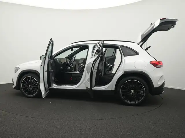 Mercedes-Benz Gla view 16