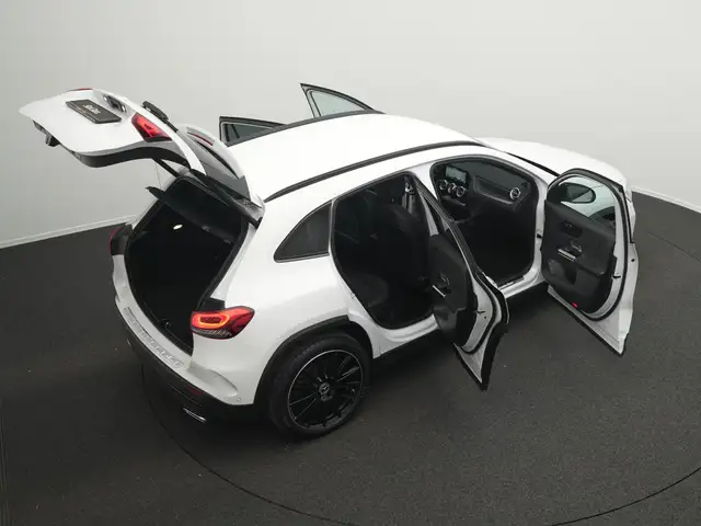 Mercedes-Benz Gla view 15