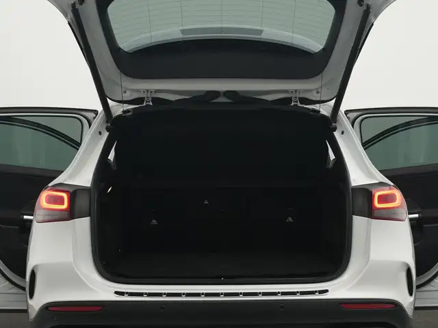 Mercedes-Benz Gla view 17