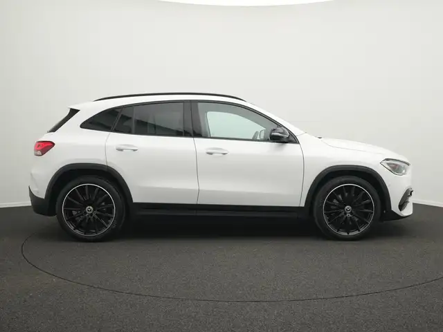 Mercedes-Benz Gla view 5