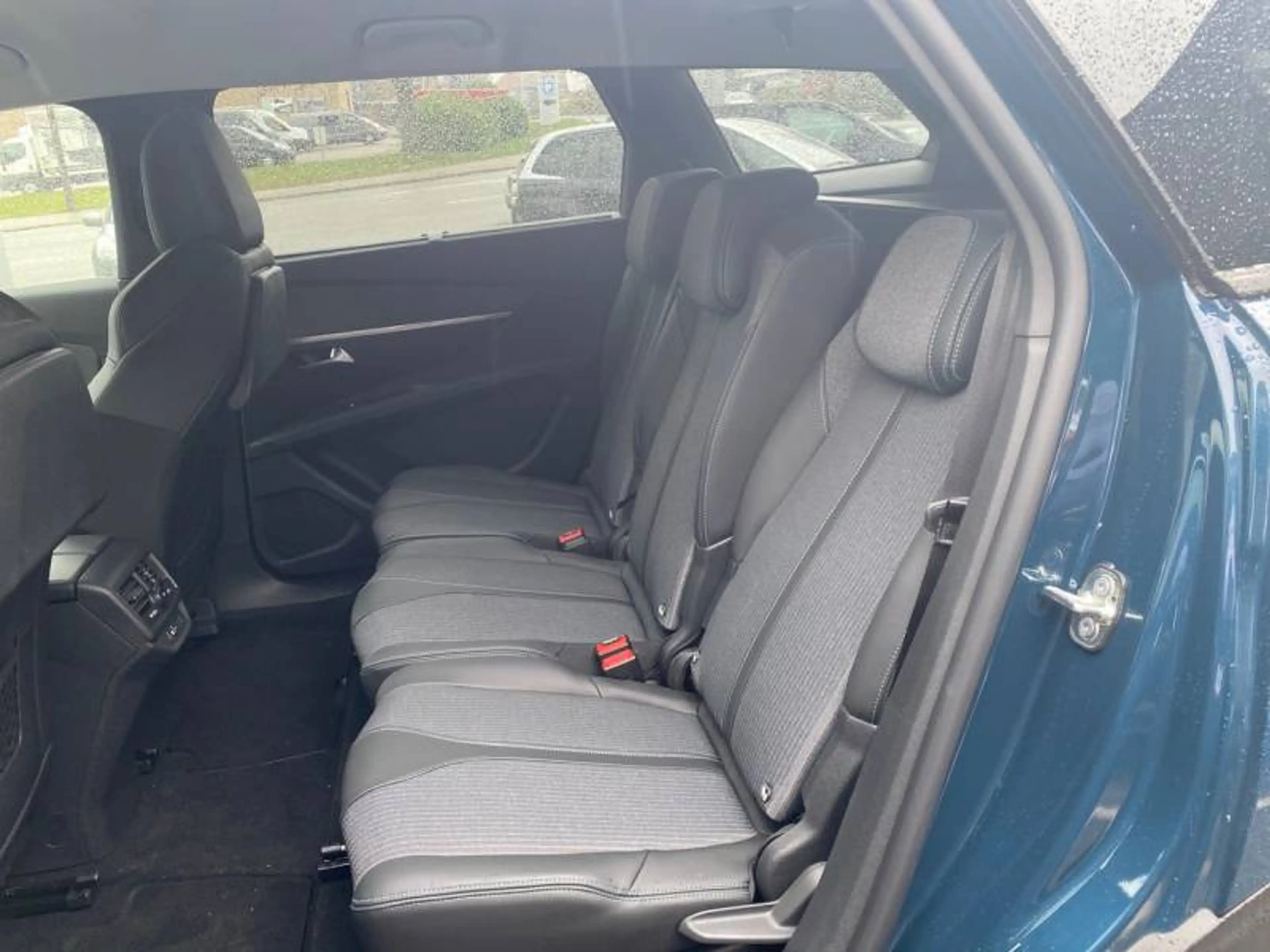 Peugeot 5008 2 1.5 BlueHDi 96kW S&S Allure Pack — photo 10