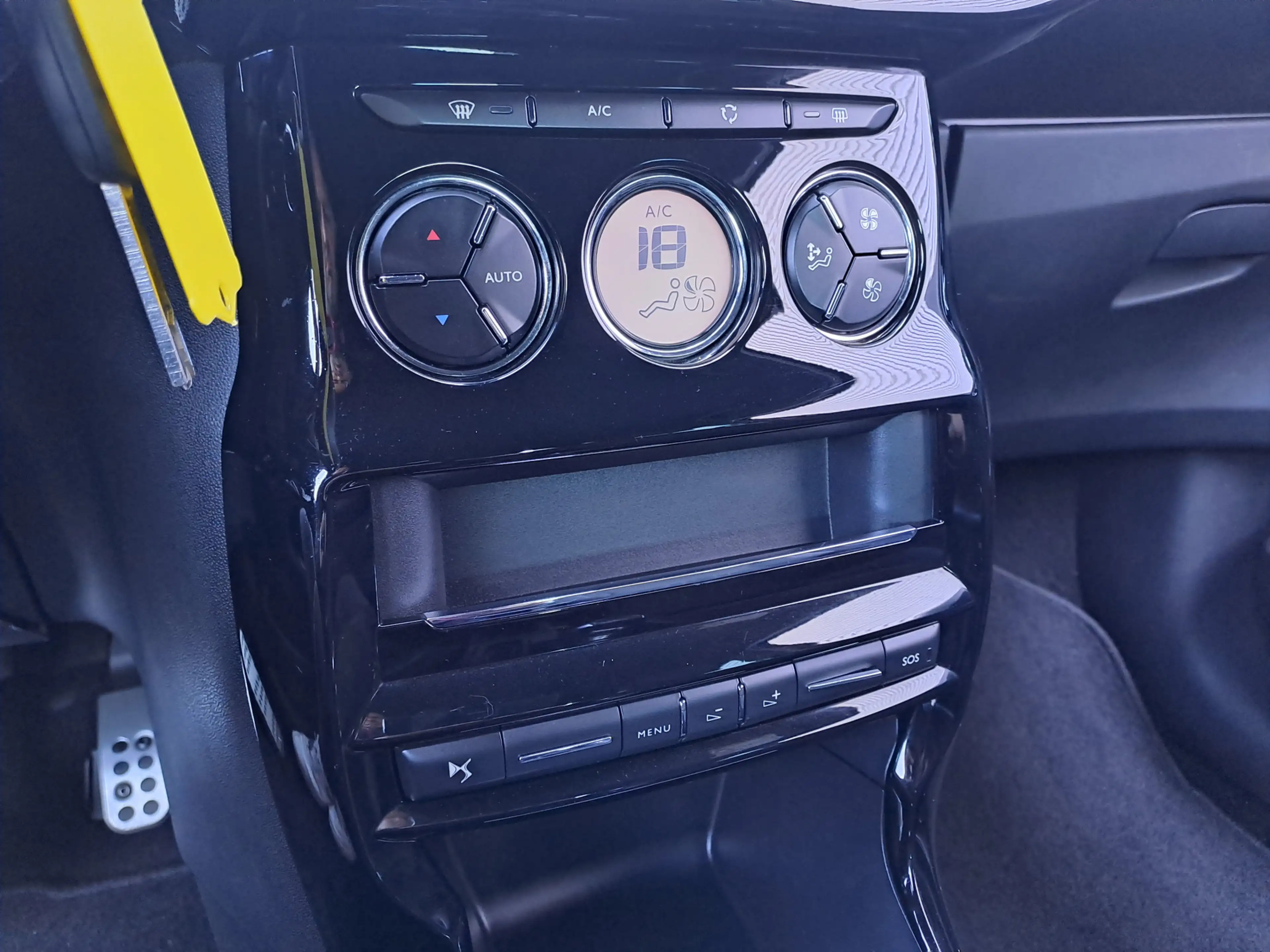 DS Automobiles DS 3 1.2 PureTech Performance Line AUTOMAAT | Navigatie — photo 28