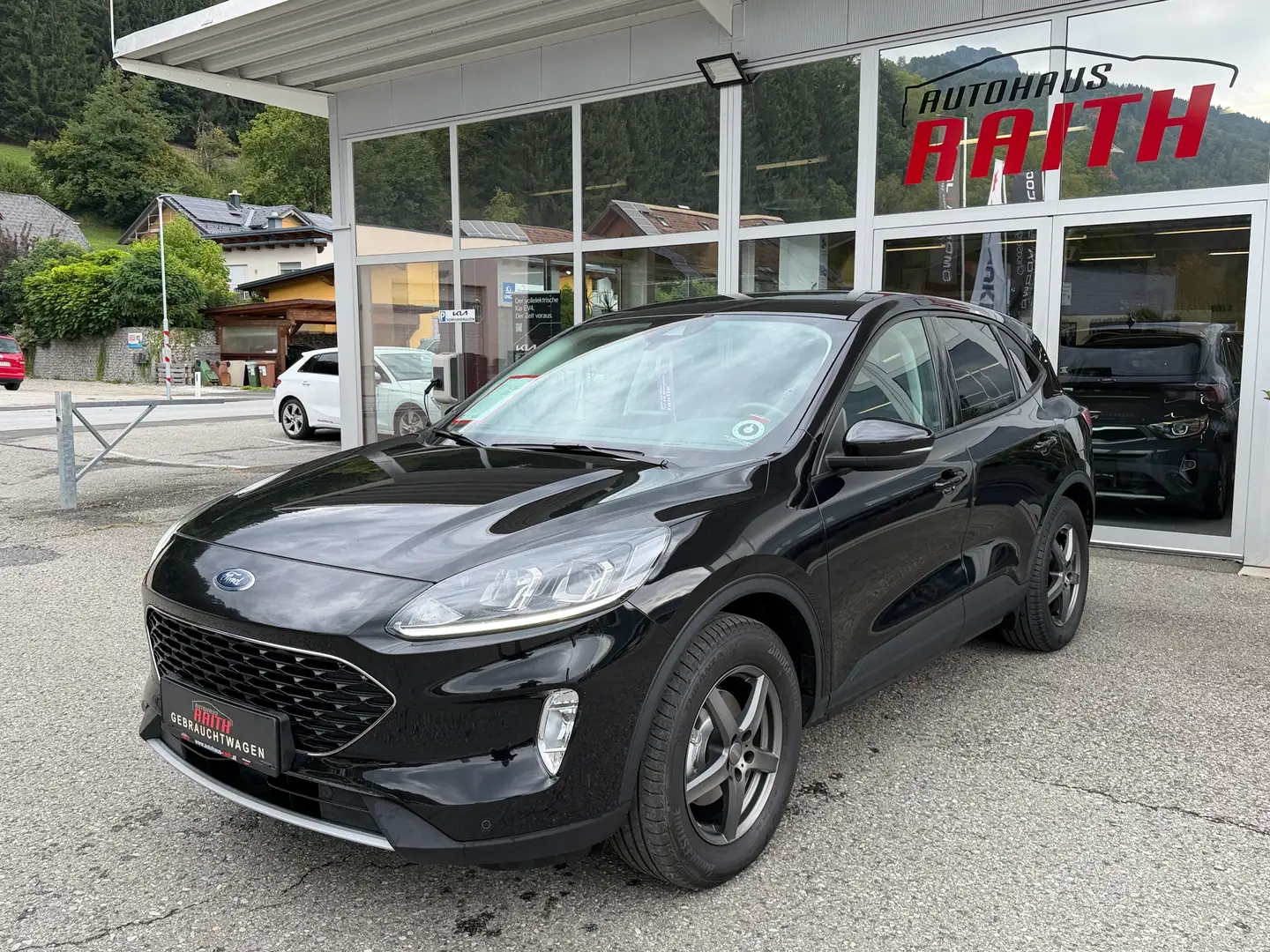 Ford Kuga Kuga 2,0 EcoBlue Cool&Connect AWD Schwarz - 1