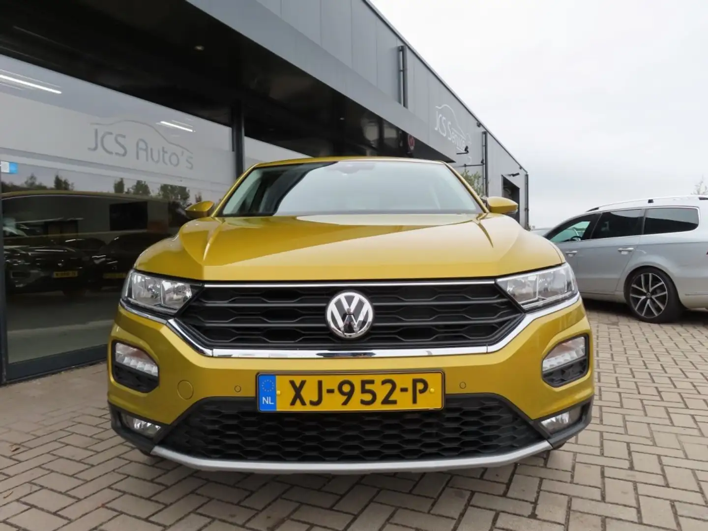 Volkswagen T-Roc 1.0 TSI Style Ecc Navi2x Pdc Trekhaak 2018 Gelb - 2