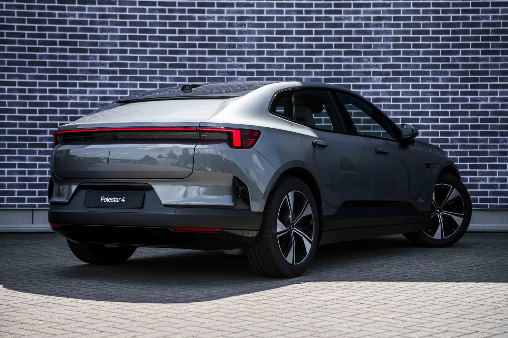 Polestar 4 Long Range Single motor 100 kWh Pilot | Plus | Tai Grijs - 2