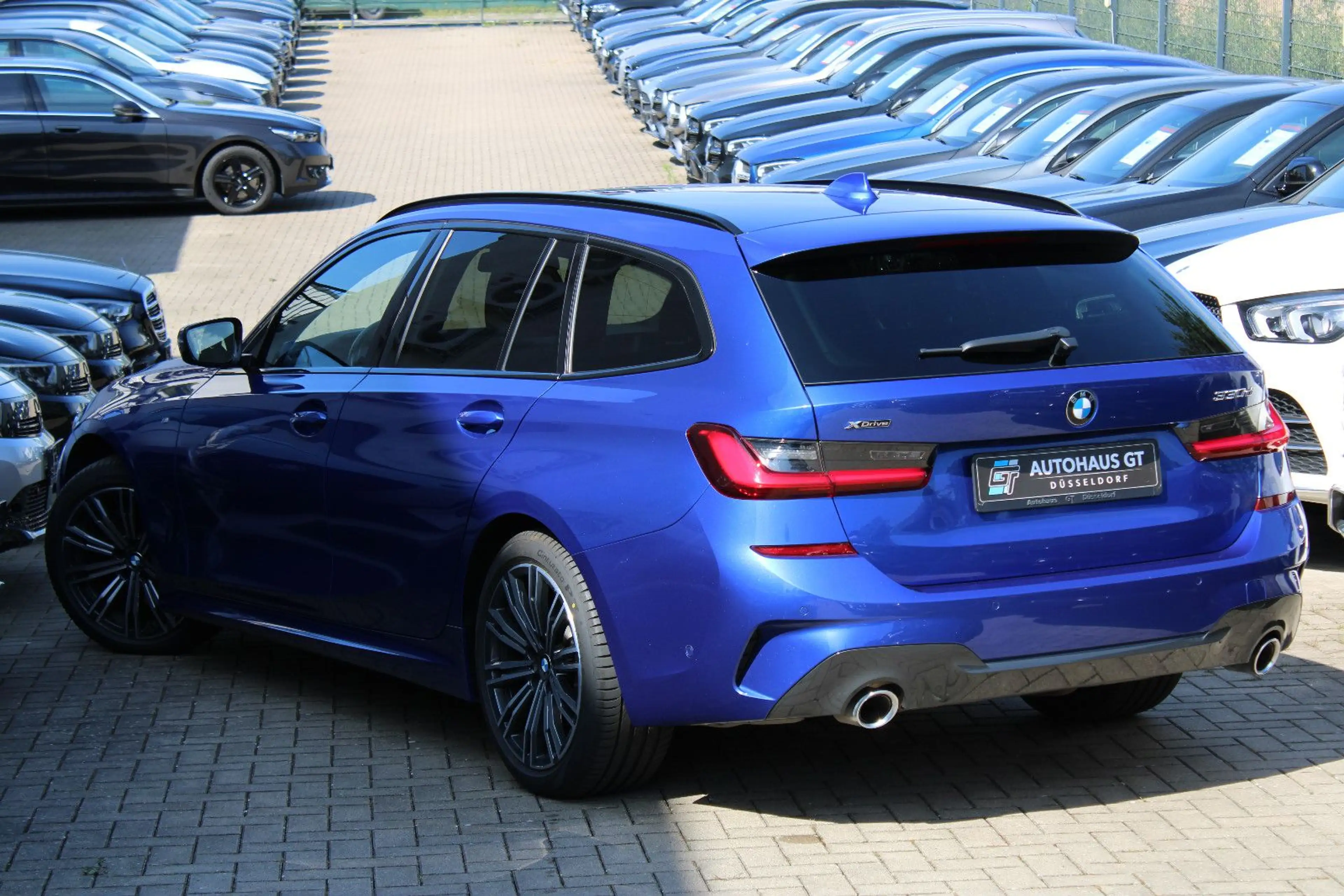 BMW 330 d xDrive Touring/M-Paket/HuD/ACC/Navi/Klima — photo 4