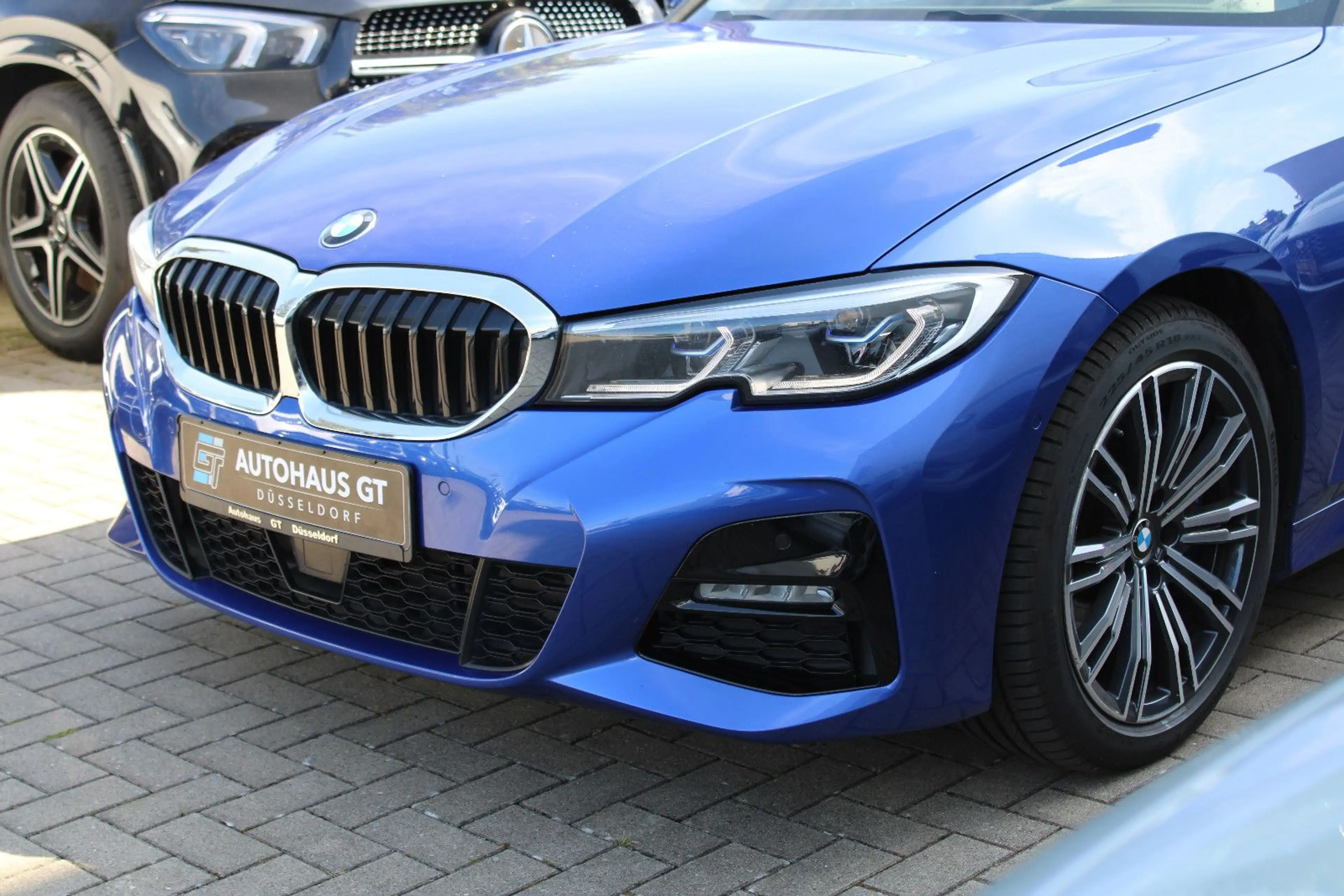 BMW 330 d xDrive Touring/M-Paket/HuD/ACC/Navi/Klima — photo 12
