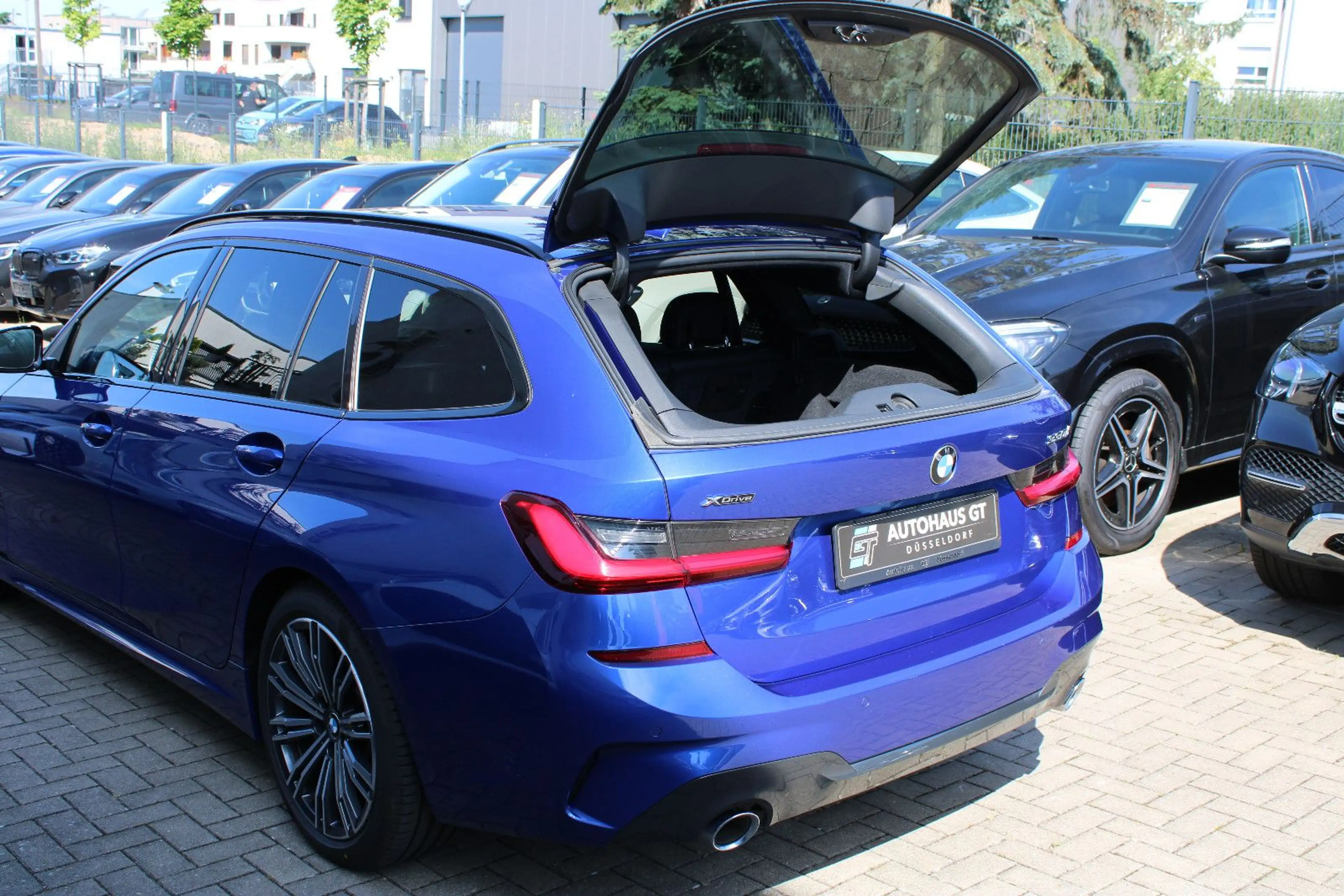 BMW 330 d xDrive Touring/M-Paket/HuD/ACC/Navi/Klima — photo 14