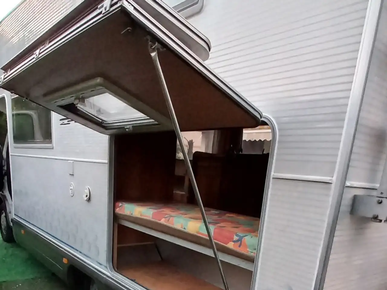 Caravans-Wohnm Mobilvetta arcobaleno 7 posti letto, foto 12