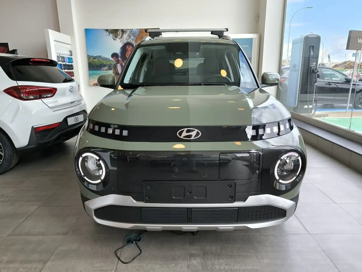 Hyundai Inster 49KWH 85KW (115CV) Maxx Белый - 2