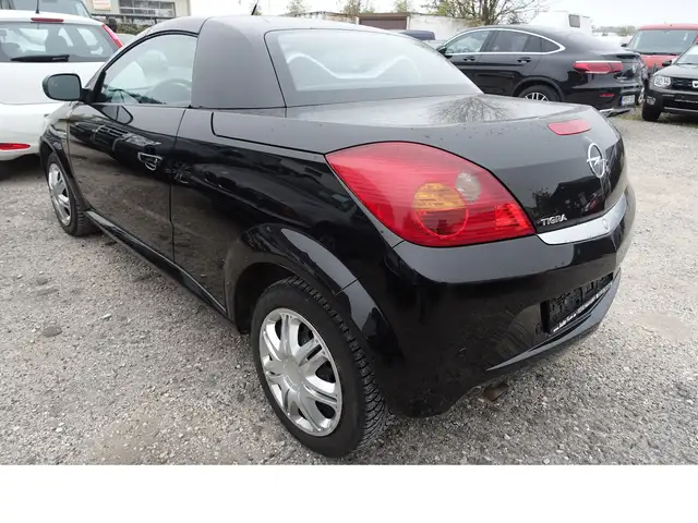 Opel Tigra view 4