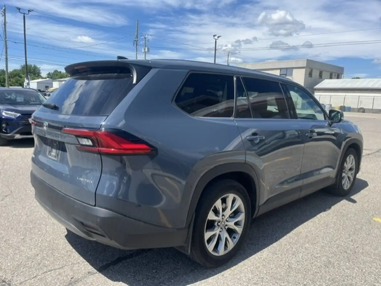 Toyota Grand Highlander снимка Toyota Grand Highlander