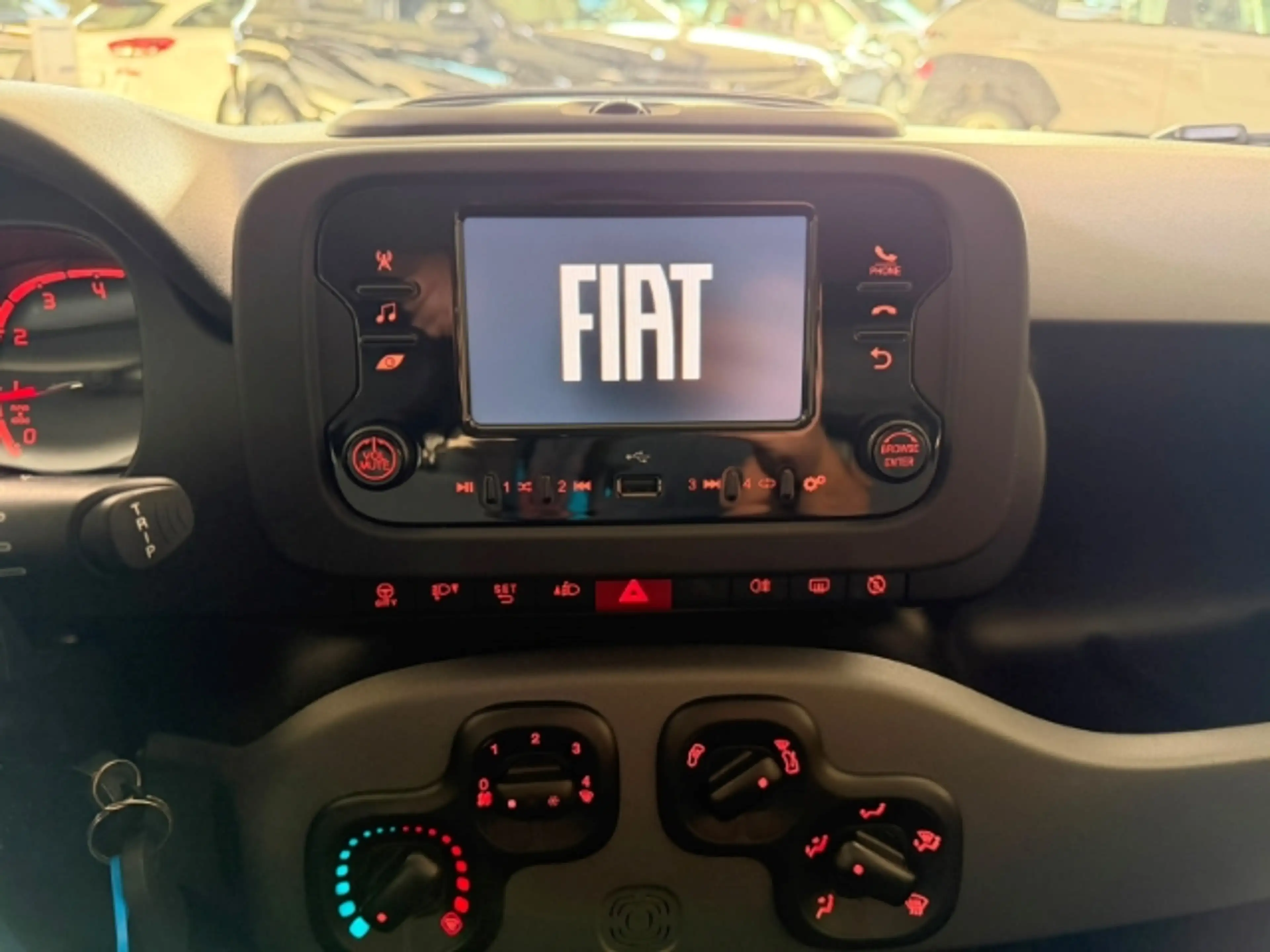 Fiat Panda Hybrid 1.0 GSE DAB Klima BT eFH — photo 13